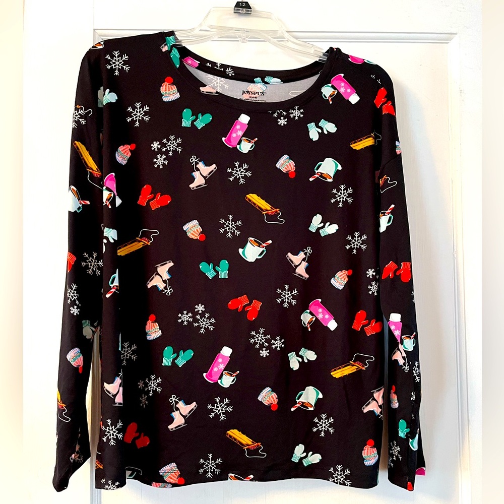 Women’s Very Soft Winter Pajama Set Size S -Black with winter pattern